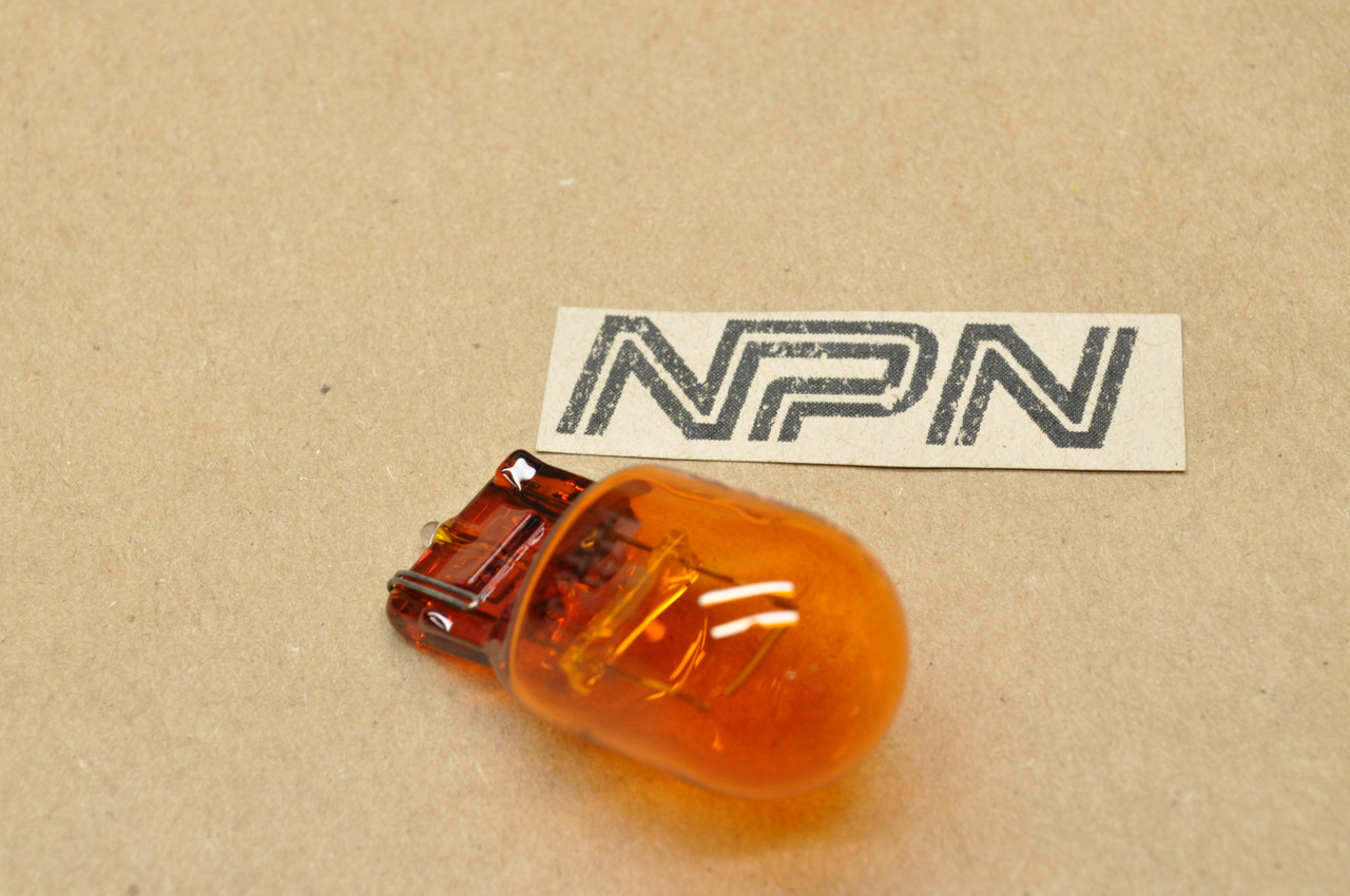 NEW OEM Honda GL1800 Rear Tail Light Turn Signal 12V Bulb 33303-SCK-003