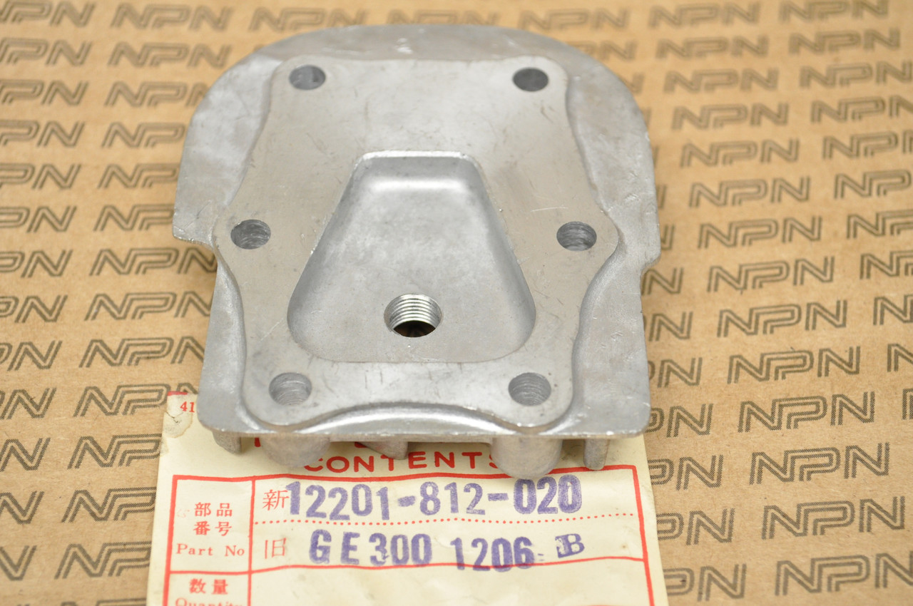NOS Honda E300 Generator Cylinder Head 12201-812-020
