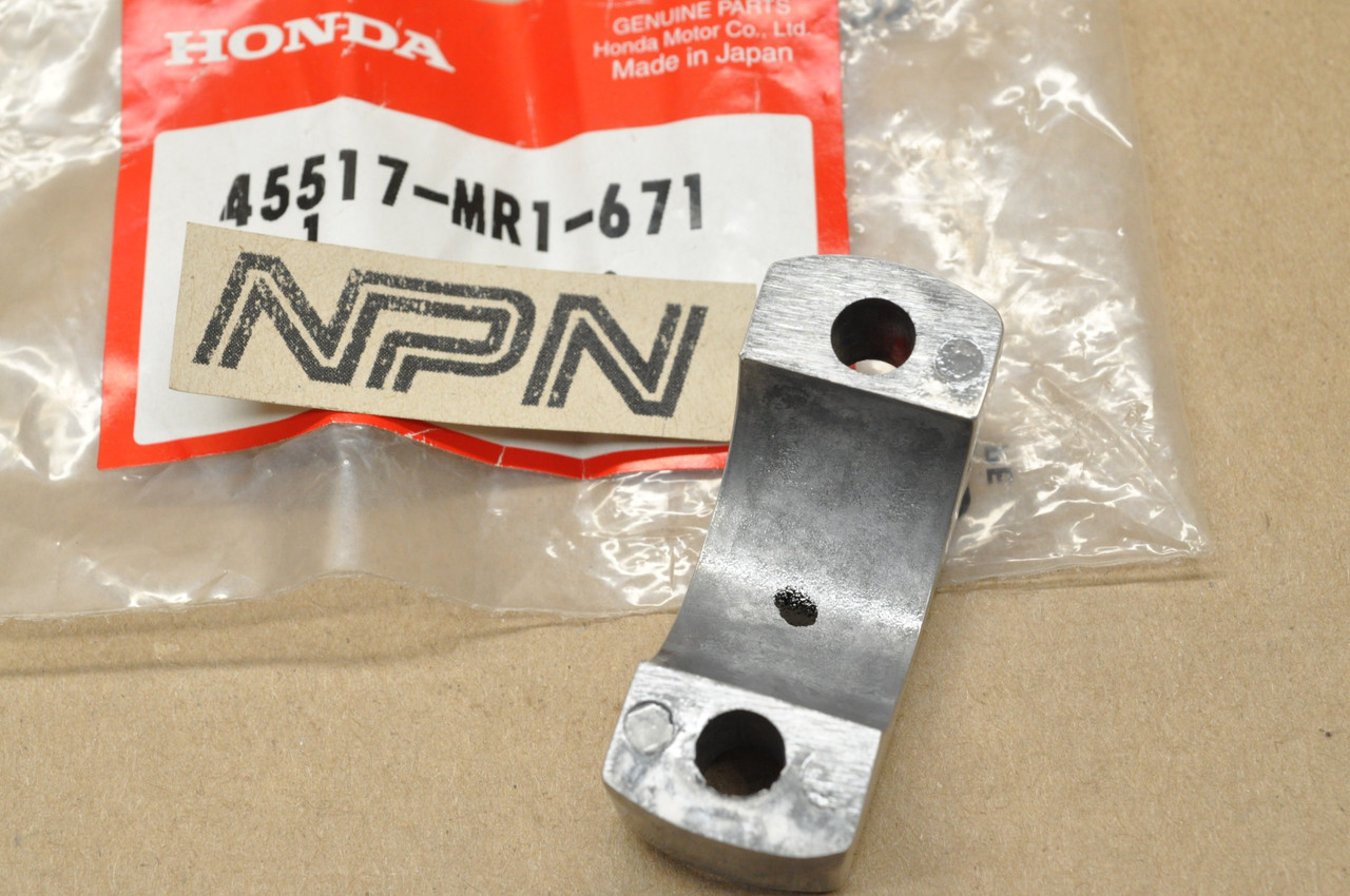 NOS Honda GL1500 VF750 VT1100 VT600 VT750 Master Cylinder Holder 45517-MR1-671