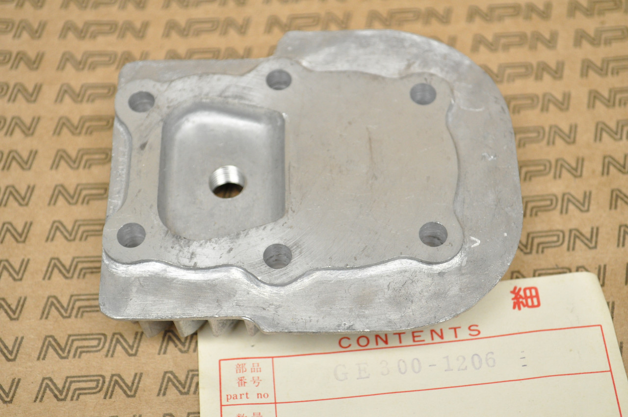 NOS Honda E300 Generator Cylinder Head 12201-812-010