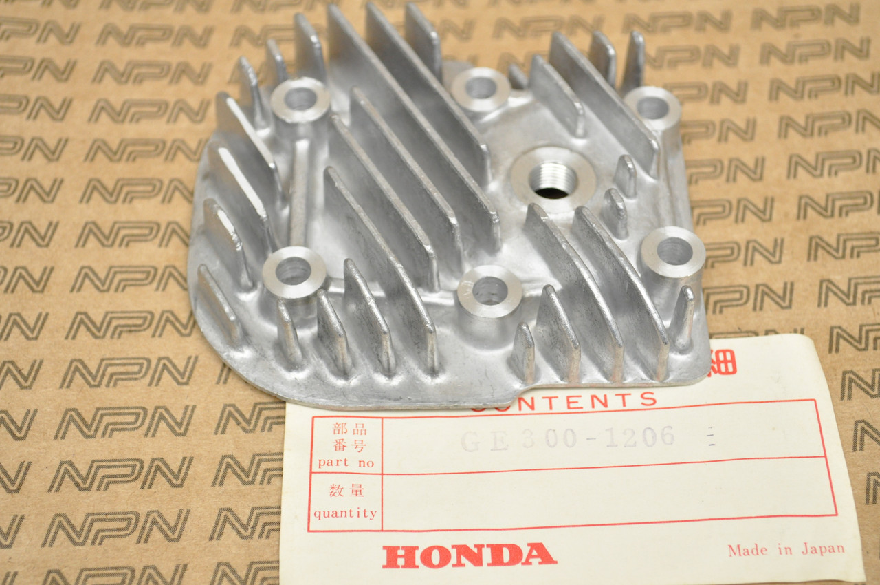NOS Honda E300 Generator Cylinder Head 12201-812-010