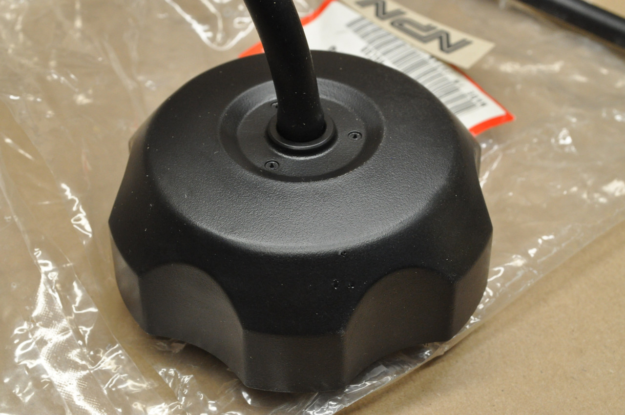 NOS Honda TRX250 TRX350 TRX400 TRX90 Fuel Gas Tank Filler Cap 17620-HF7-000