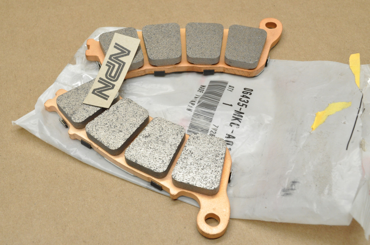 NEW OEM Honda GL1800 Gold Wing Rear Brake Caliper Pad Set 06435-MKC-A01