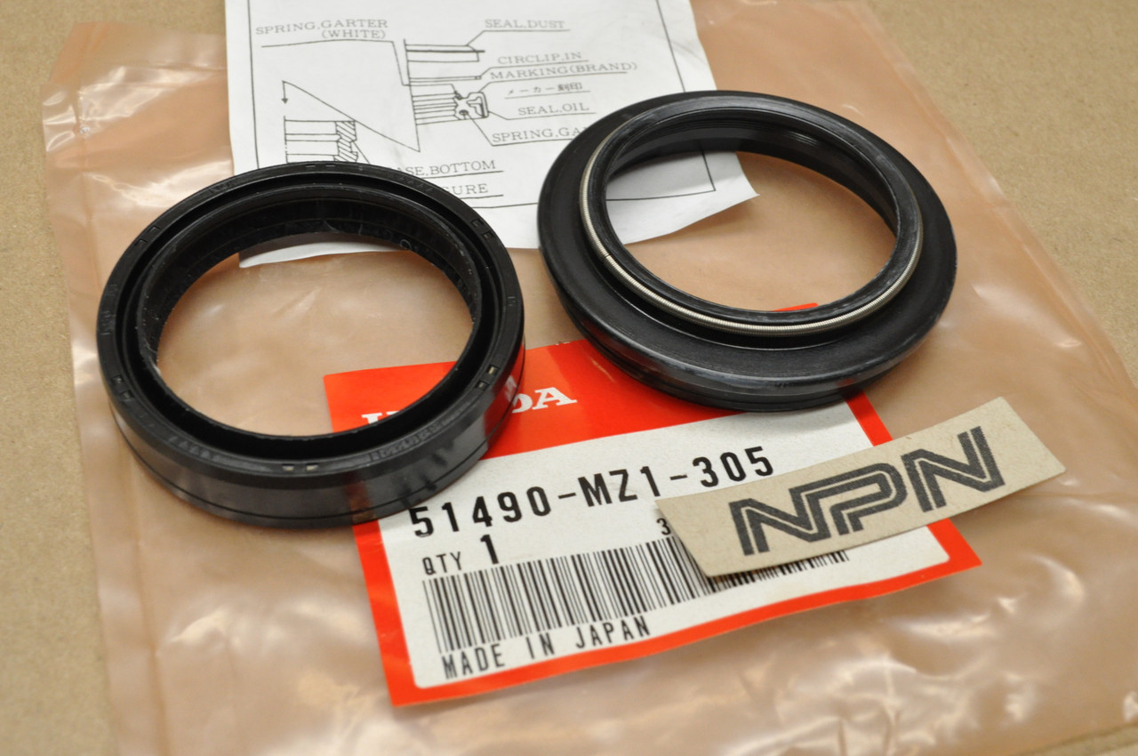 NOS Honda CB1000 CBR1100 XX CBR600 F4 ST1100 Front Fork Seal Set 51490-MZ1-305