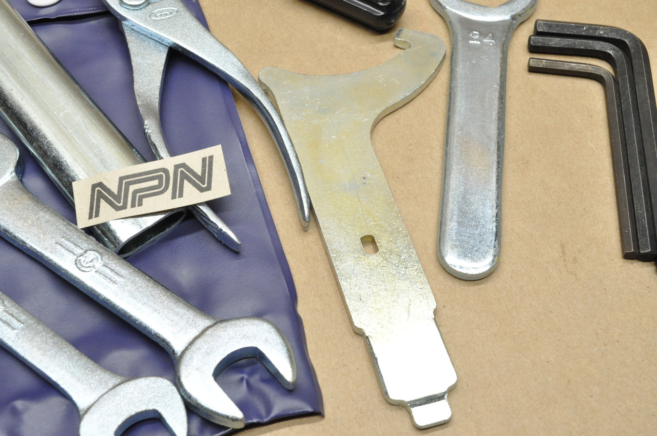 NOS Honda VT600 C VT600CD Shadow Tool Kit Wrench Plier Screwdriver 89010-MZ8-L50