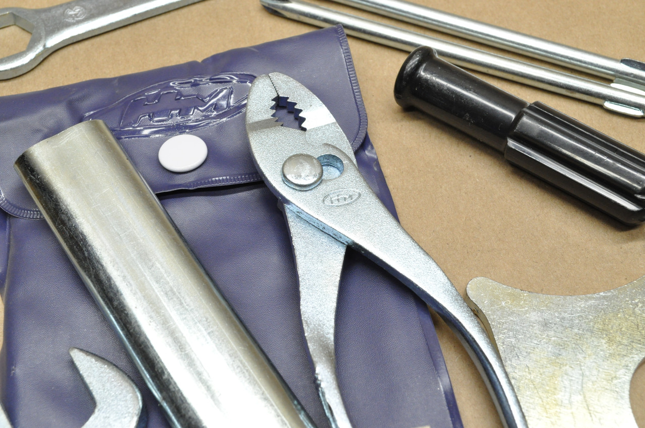 NOS Honda VT600 C VT600CD Shadow Tool Kit Wrench Plier Screwdriver 89010-MZ8-L50