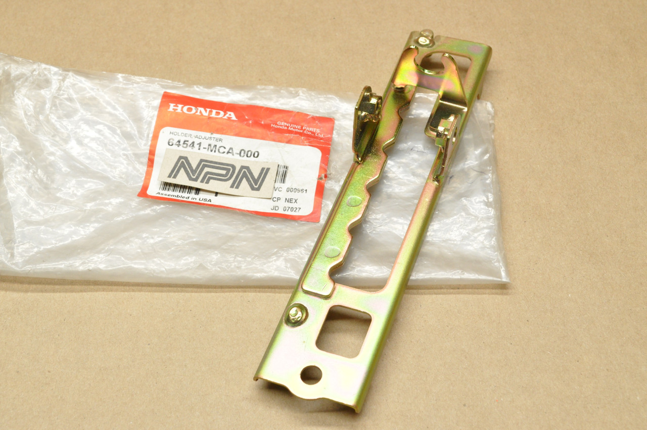NEW OEM Honda 2001-05 GL1800 Gold Wing Wind Shield Adjuster Holder 64541-MCA-000