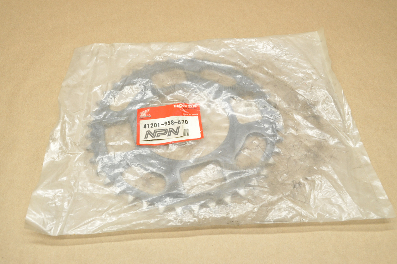 NOS Honda 1981-82 ATC185 S Rear Final Drive Sprocket 41T 41201-958-670