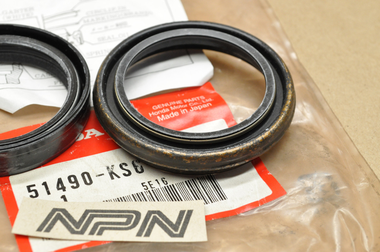 NOS Honda CR125 R CR250 R CR500 R XR400 R Front Fork Seal Set 51490-KS6-305