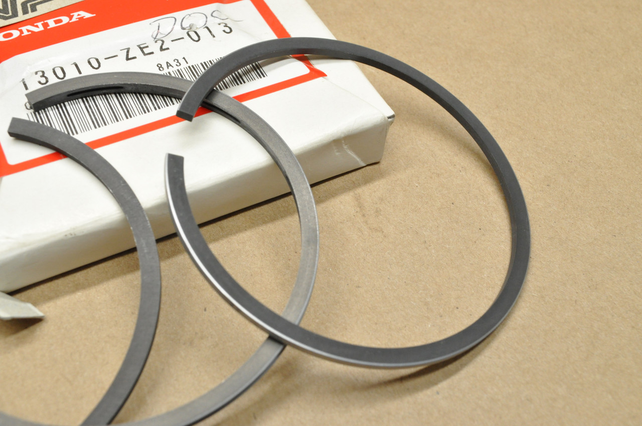 NOS Honda EB3500 EM3500 FR800 GX240 HS828 WT30 Std Piston Rings 13010-ZE2-013