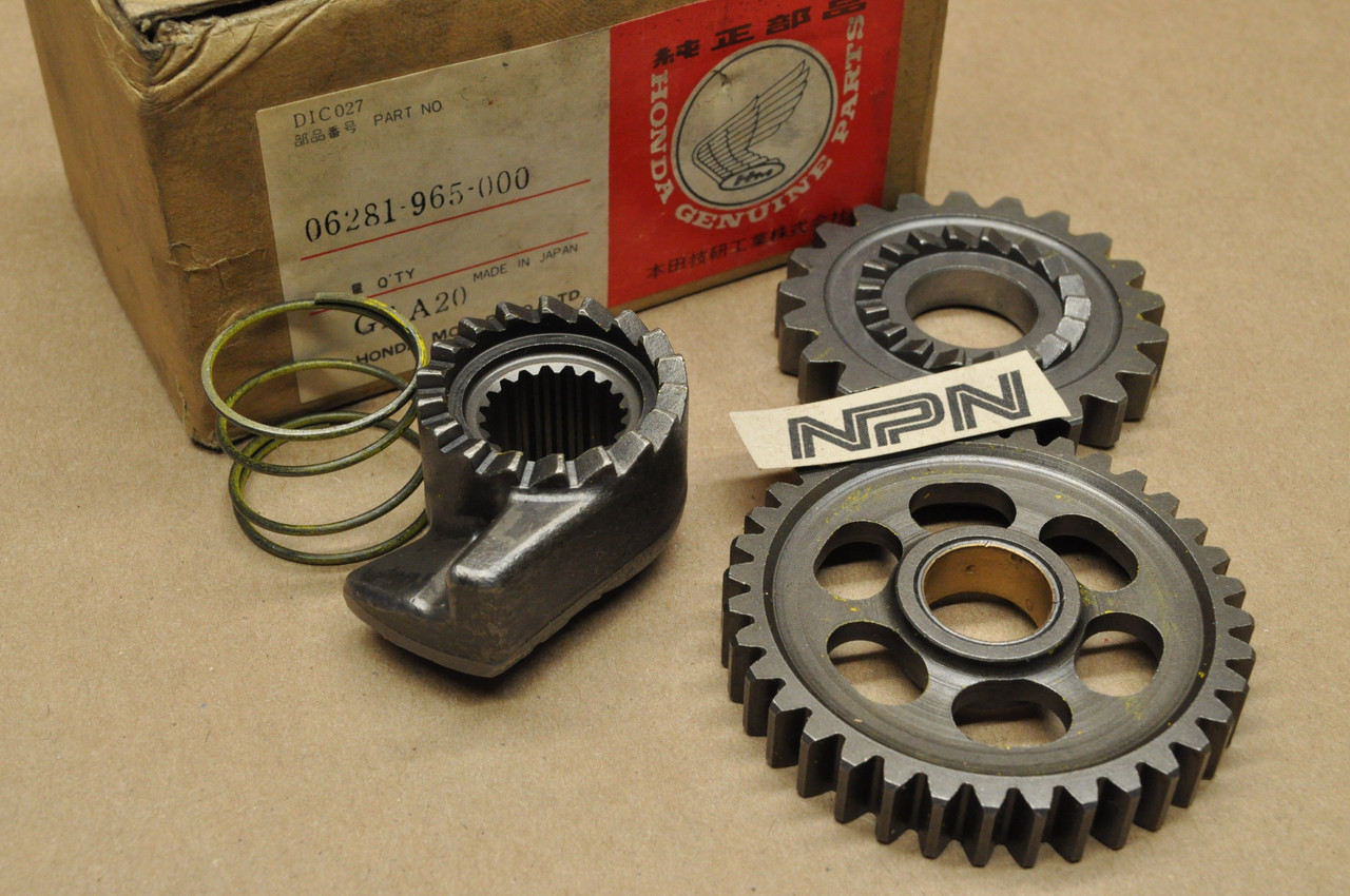 NOS Honda ATC200 X Kick Start Starter Ratchet & Gear w/ Spring Set 06281-965-000