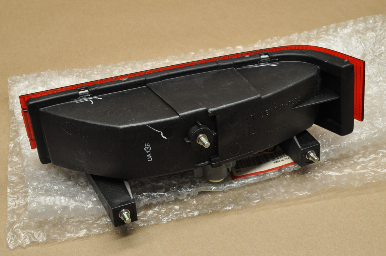 NOS Honda 1988-98 GL1500A GL1500 SE Gold Wing Tail Light Unit 33550-MAM-A82