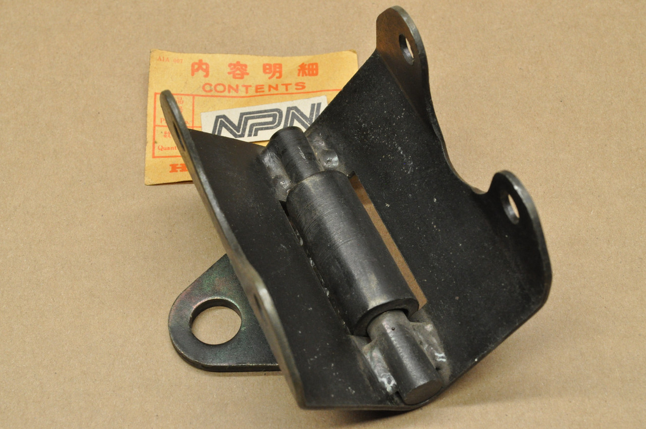 NOS Honda 1977-84 FL250 Odyssey Trailer Hitch Bracket 50610-950-810