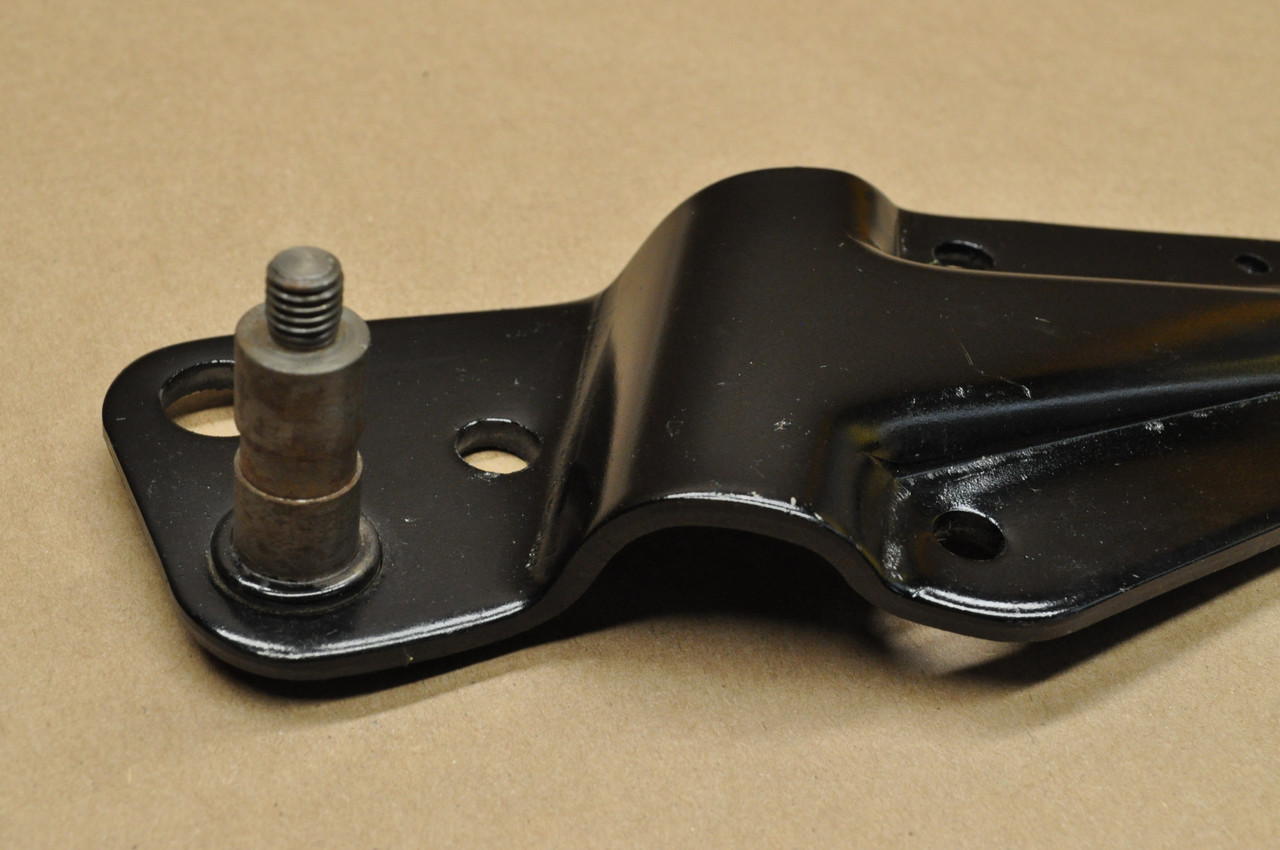 NOS Honda CB350 CL350 K0-K4 Left Foot Peg Step Pillion Bracket 50721-286-020 B