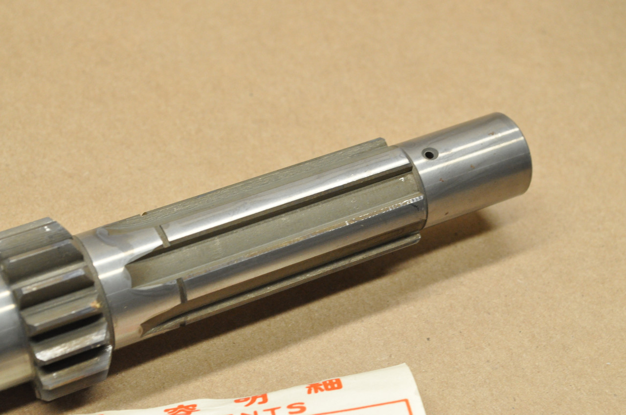 NOS Honda SL350 K2 Transmission Main Shaft 23211-340-000