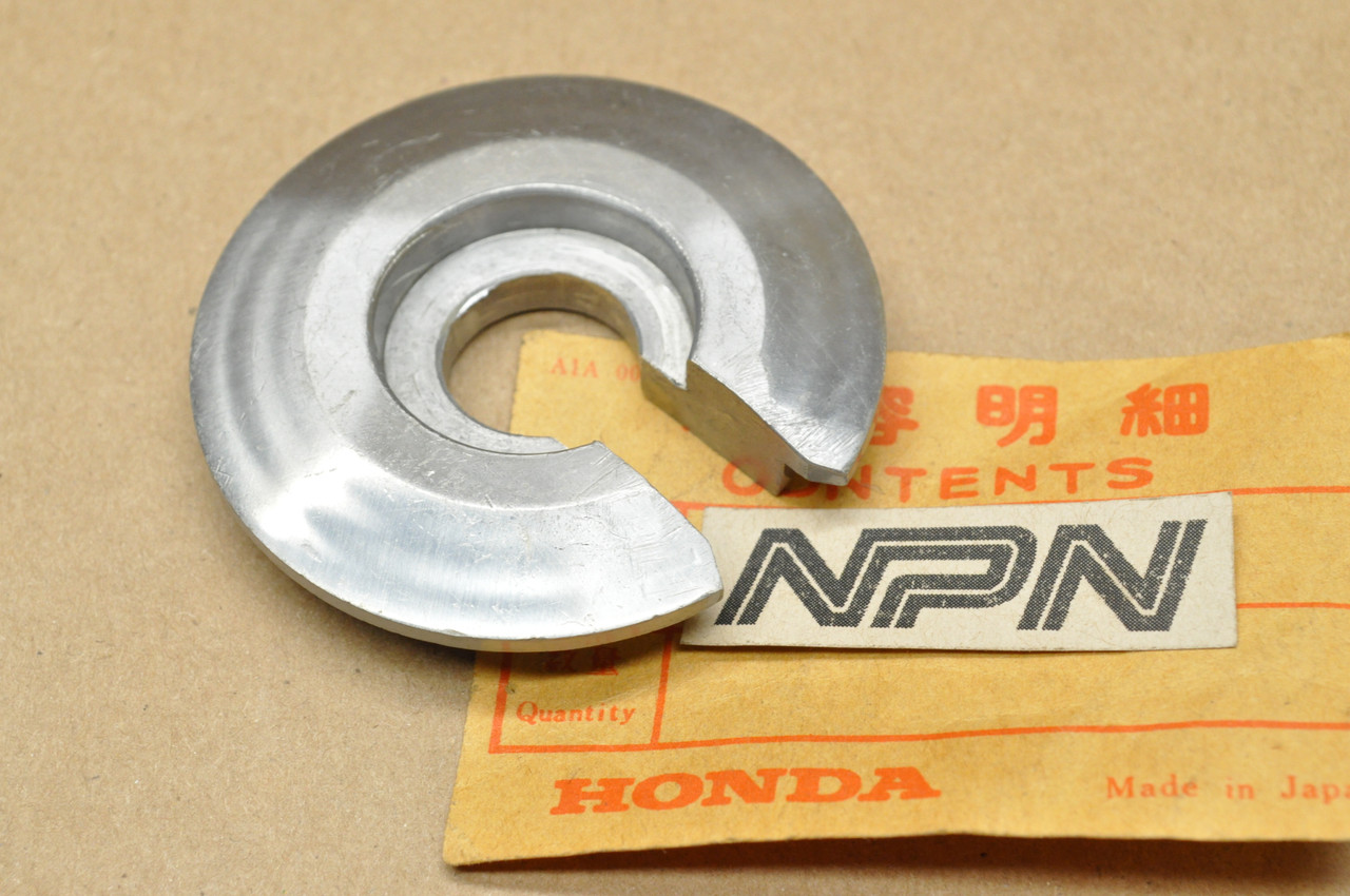 NOS Honda CR125 M CR250 M Rear Shock Absorber Upper Spring Seat 52459-357-000