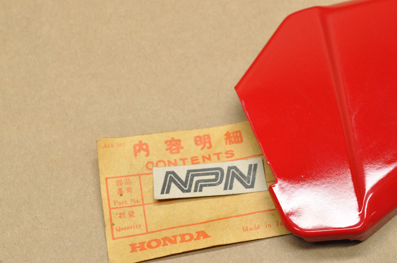 NOS Honda 1985-88 CH80 Elite Red Right Foot Step Pillion Cover 50619-GE1-000 ZJ