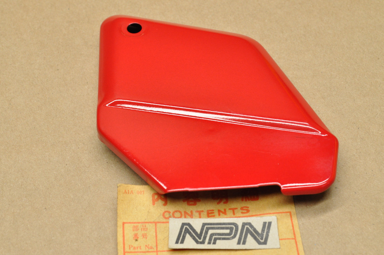 NOS Honda 1985-88 CH80 Elite Red Right Foot Step Pillion Cover 50619-GE1-000 ZJ