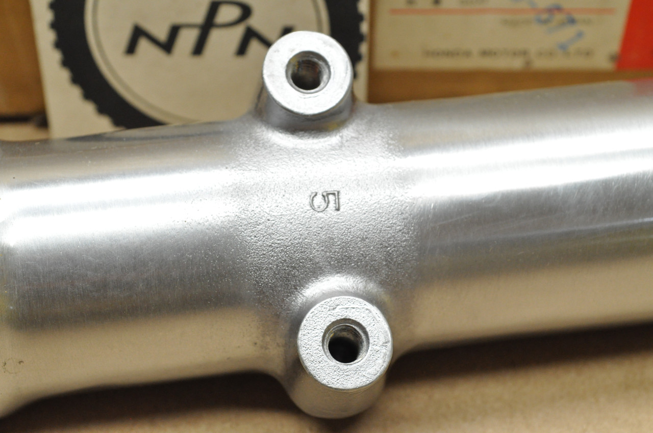 NOS Honda 1976-78 CB125 S Right Front Fork Lower Case Pipe Leg Tube 51420-383-671