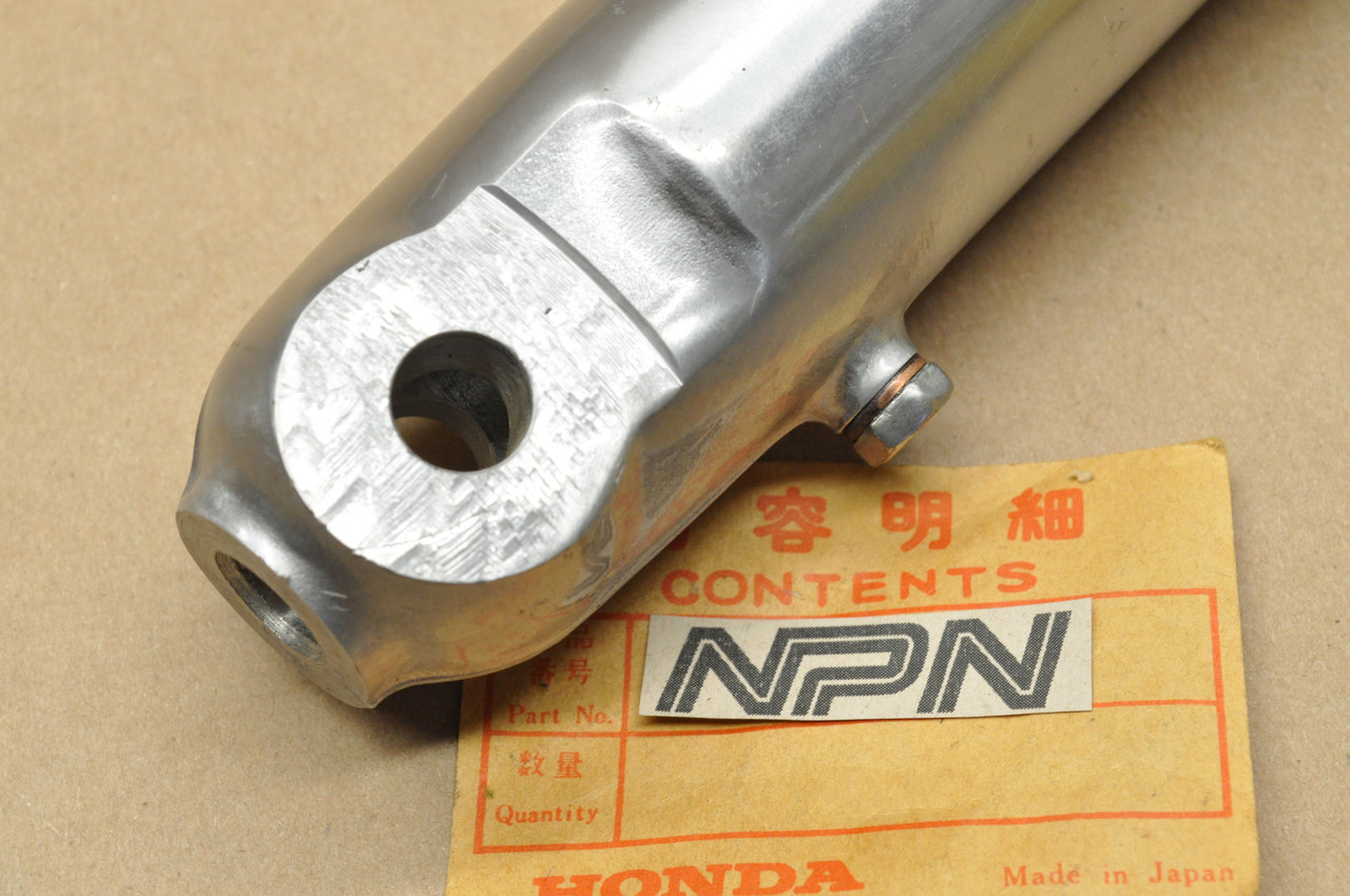 NOS Honda SL125 Right Front Fork Lower Case Pipe Tube Leg 51420-331-670