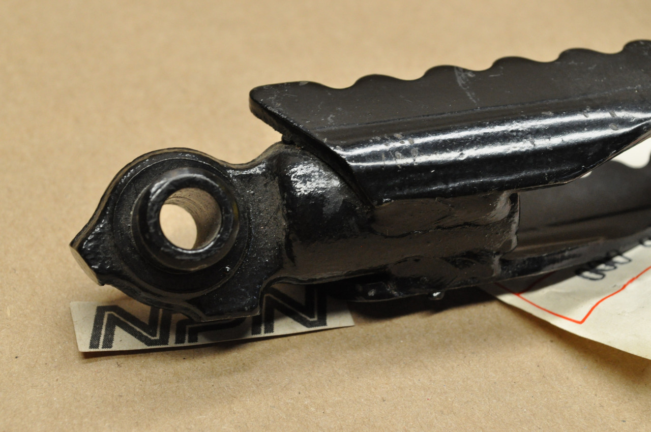 NOS Honda XL75 XL80 S XR75 XR80 Right Foot Rest Step Peg 50616-152-000