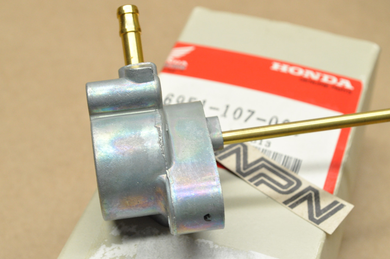 NOS Honda CB100 CL100 CL125 SL100 SL125 XL100 XL175 Petcock Body 16951-107-000