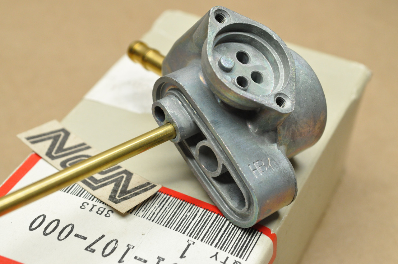 NOS Honda CB100 CL100 CL125 SL100 SL125 XL100 XL175 Petcock Body 16951-107-000