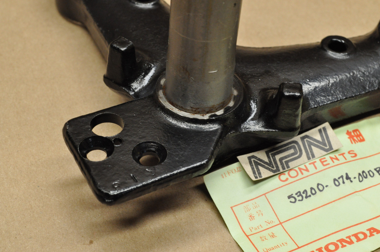 NOS Honda SL100 SL125 XL100 Fork Steering Stem Triple Tree Clamp 53200-074-000 B