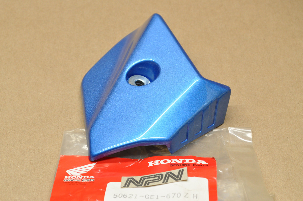 NOS Honda 1989-90 CH80 Elite Right Foot Rest Step Pillion Cover 50621-GE1-670 ZH