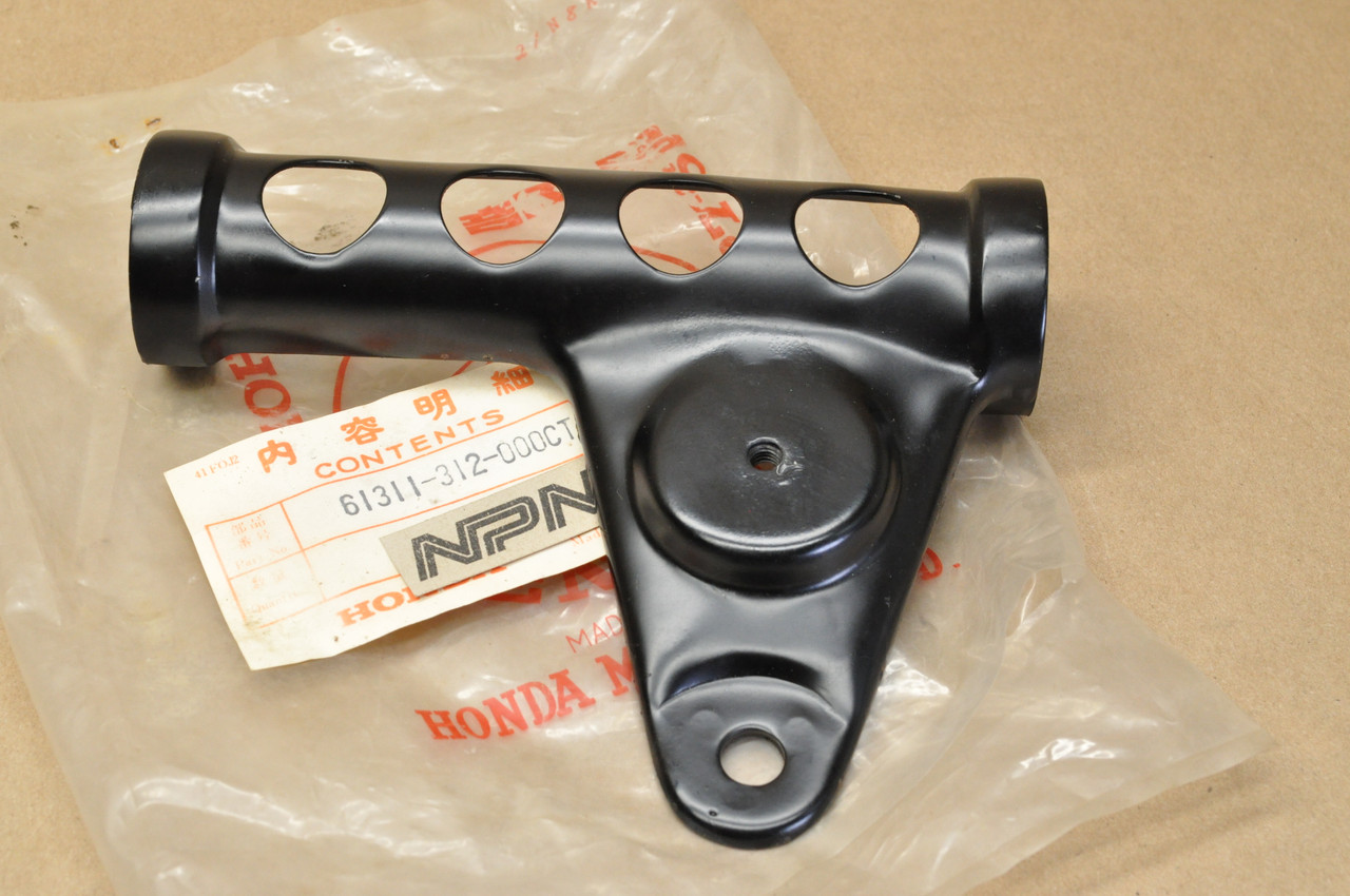 NOS Honda SL350 K1 Right Head Light Mount Fork Ear Stay Bracket 61311-312-000 CT