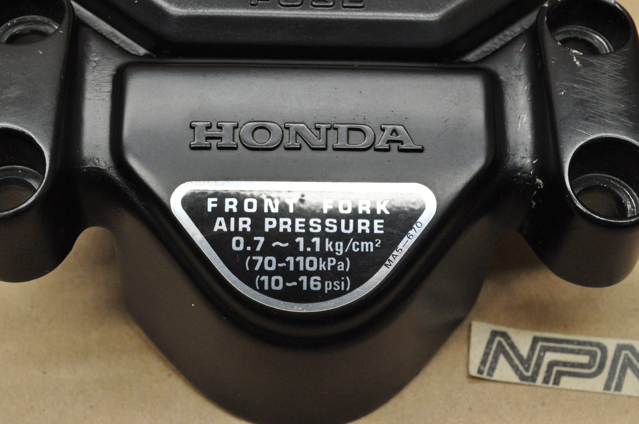 NOS Honda CB750 C CB900 C Handle Bar Top Clamp Holder & Fuse Box 53131-461-000