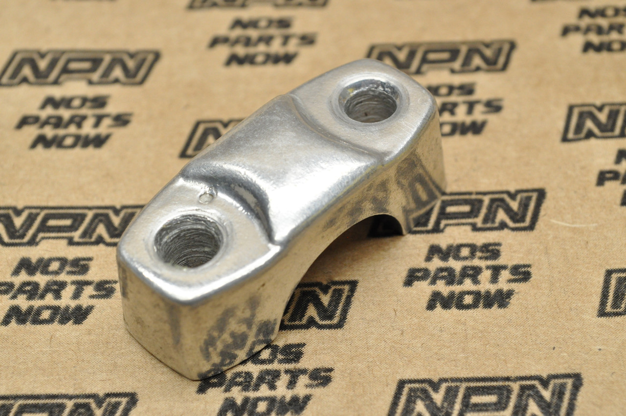NOS Honda CB100 CL70 CT90 SL100 SL125 SL70 SL90 XL70 Upper Clamp 53131-028-000