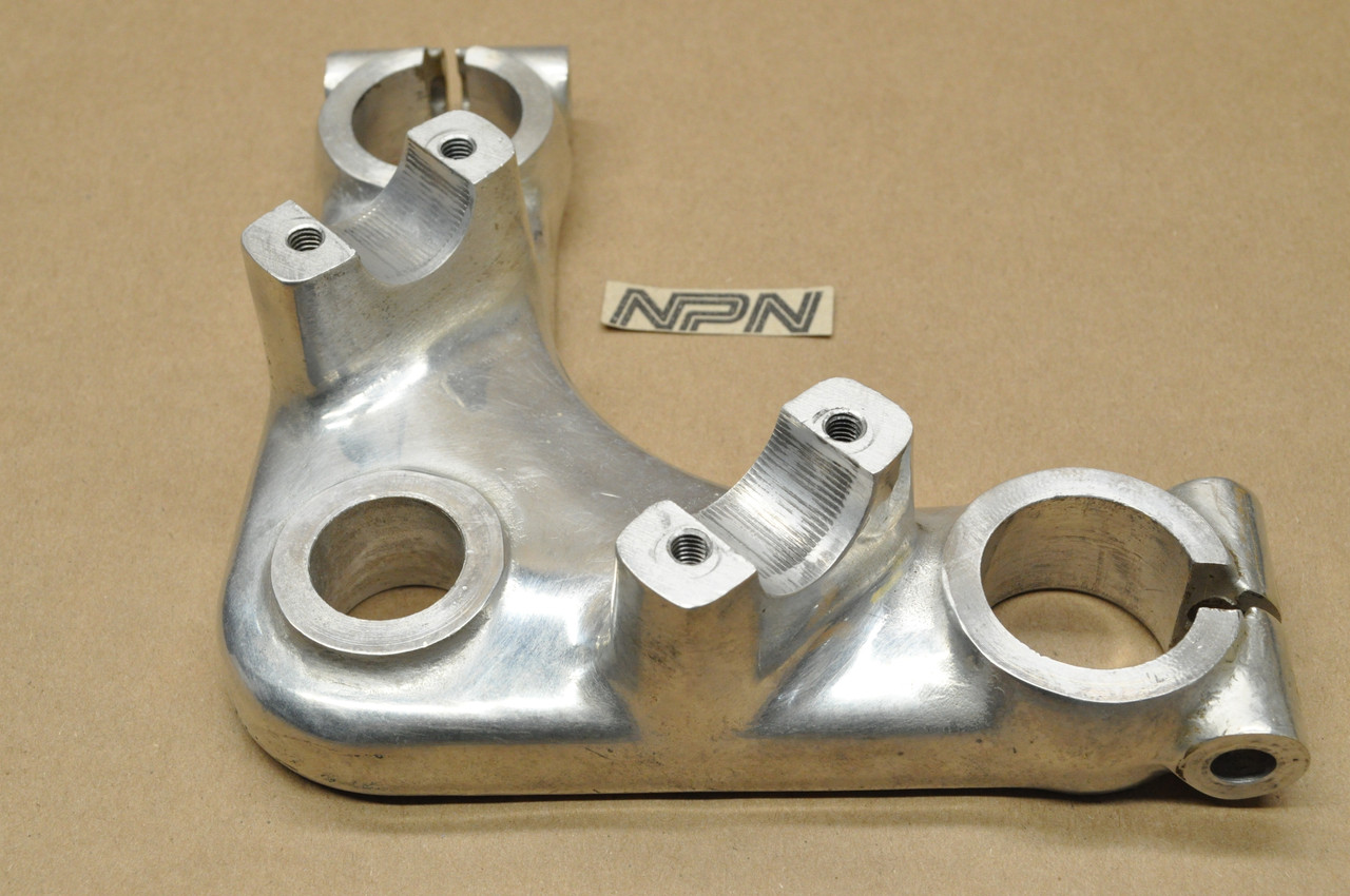 NOS Honda SL90 Front Fork Triple Tree Bridge Steering Stem Clamp 53231-074-000