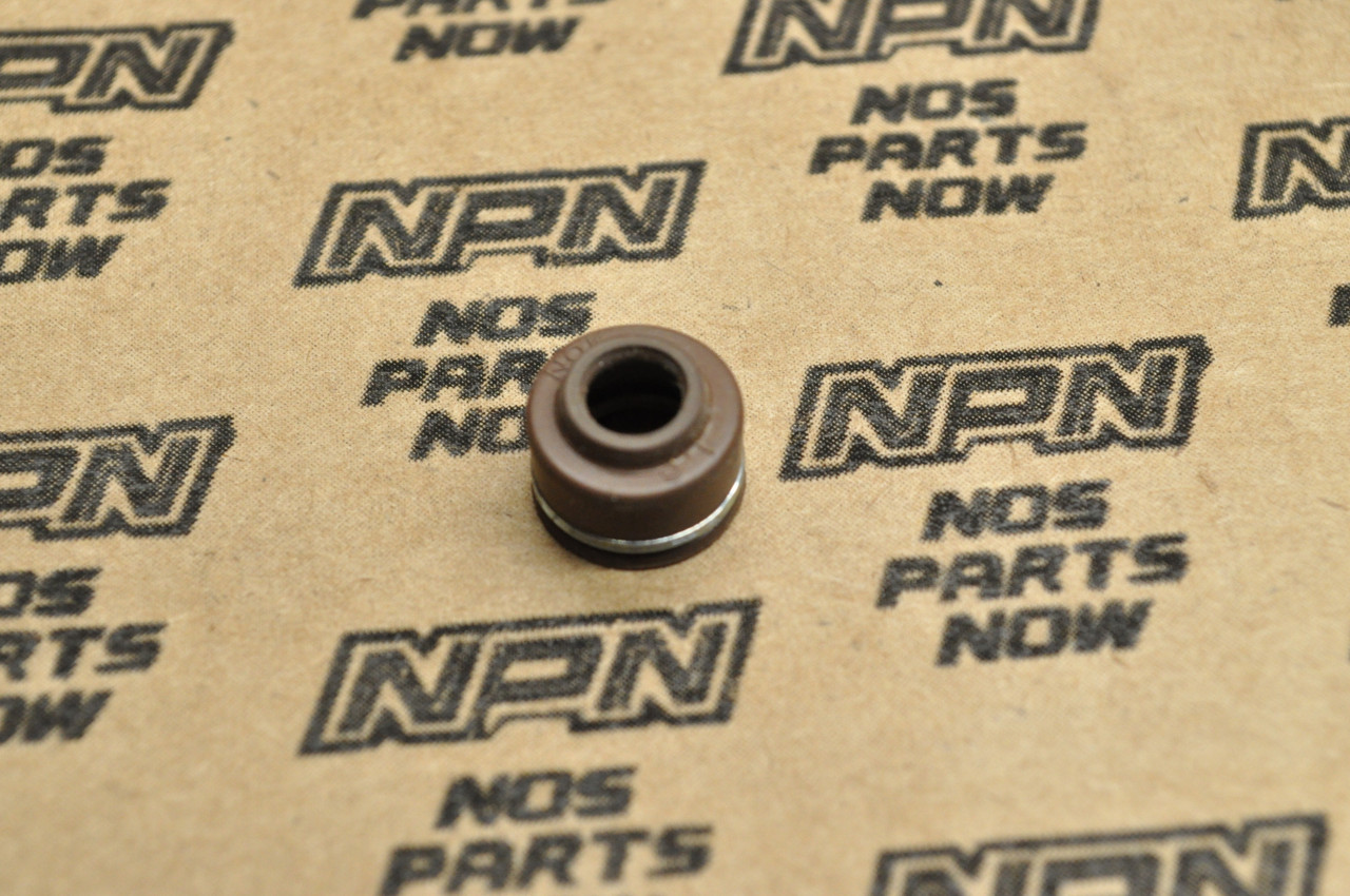 NOS Honda CB1100 CB750 CBX GL1500 VF1100 VF750 Valve Stem Seal 12209-422-005