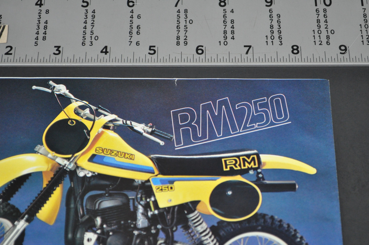 VTG Suzuki RM250 T RM400 T Motorcycle Dealer Brochure 1980 NOS Dealer Stamp