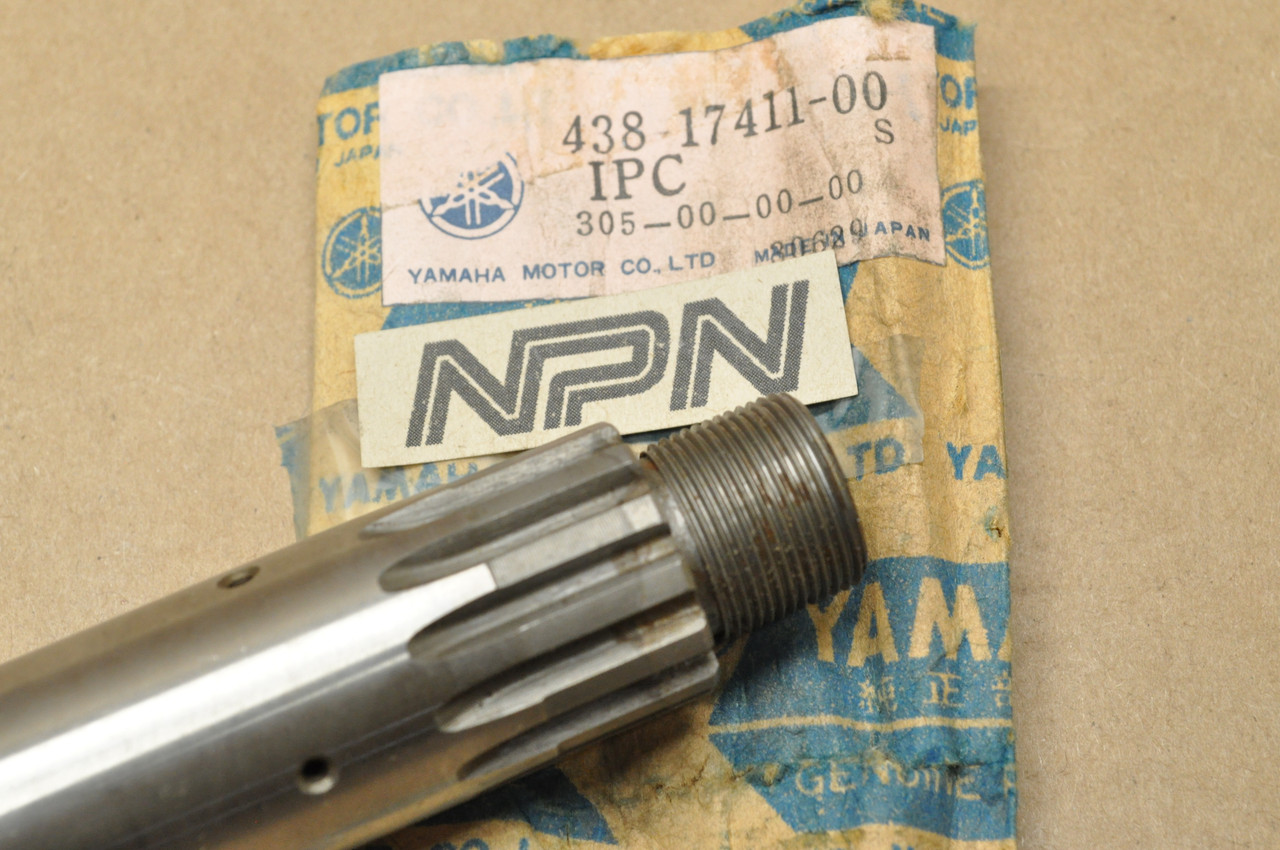 NOS Yamaha 1974 DT250 Transmission Main Axle Shaft 15T 438-17411-00