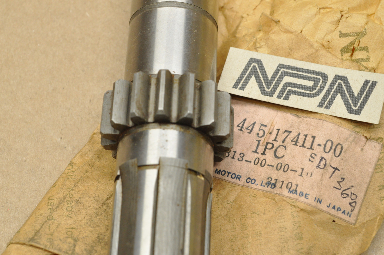 NOS Yamaha 1974 DT360 Transmission Main Axle Shaft 15T 445-17411-00