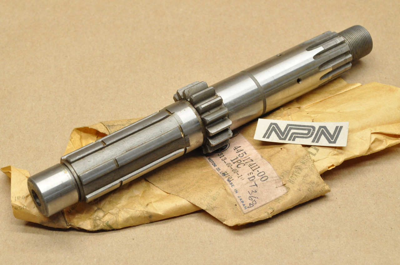 NOS Yamaha 1974 DT360 Transmission Main Axle Shaft 15T 445-17411-00