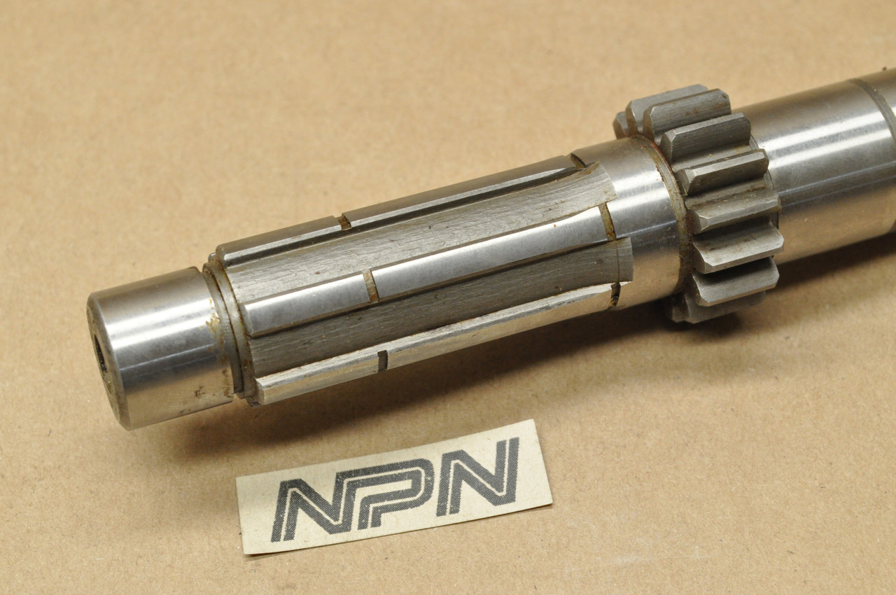 NOS Yamaha 1974 DT360 Transmission Main Axle Shaft 15T 445-17411-00