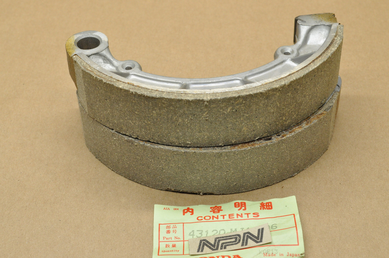 NOS Honda CB700 SC TRX350  VF700 VF750 VT1100 VT700 Brake Shoe Set 43120-MJ1-006