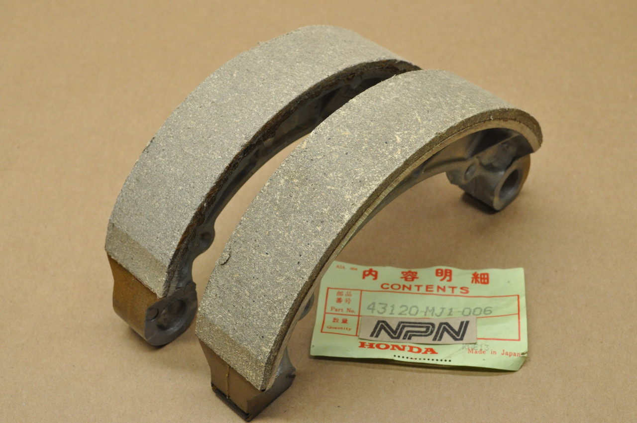 NOS Honda CB700 SC TRX350  VF700 VF750 VT1100 VT700 Brake Shoe Set 43120-MJ1-006