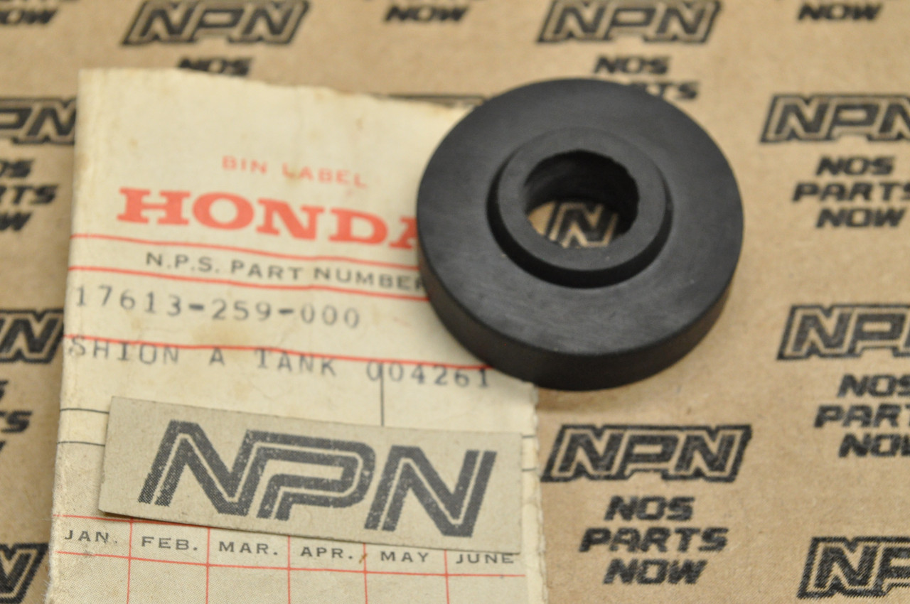 NOS Honda CA72 CA77 Rear Fuel Gas Tank Mount Rubber Cushion A 17613-259-000