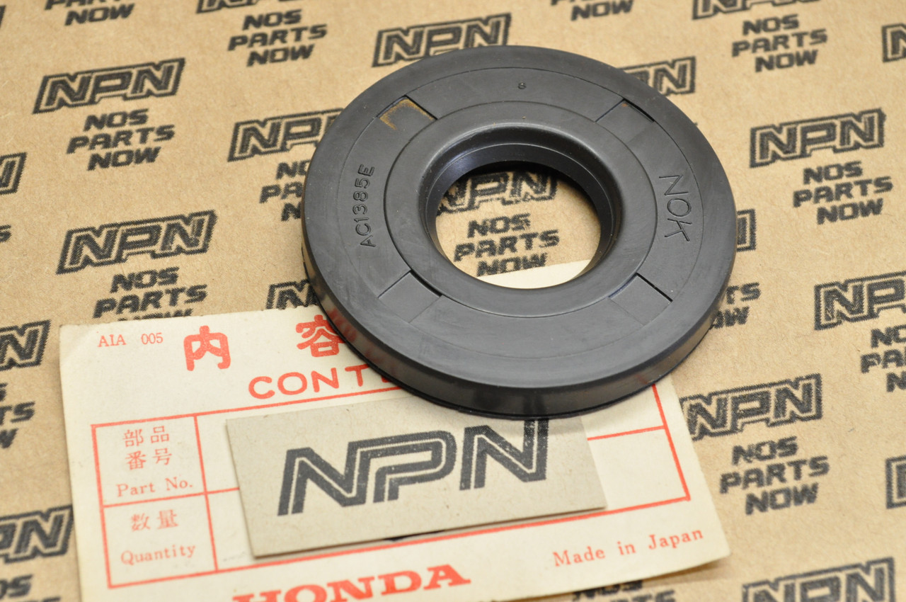 NOS Honda CB750F CB750 K0-K5 Oil Seal 25x62x7 91205-300-005