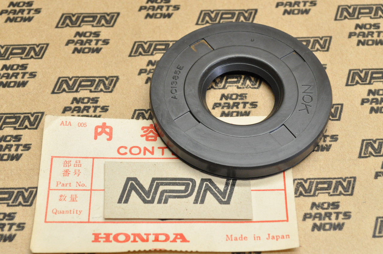 NOS Honda CB750F CB750 K0-K5 Oil Seal 25x62x7 91205-300-005