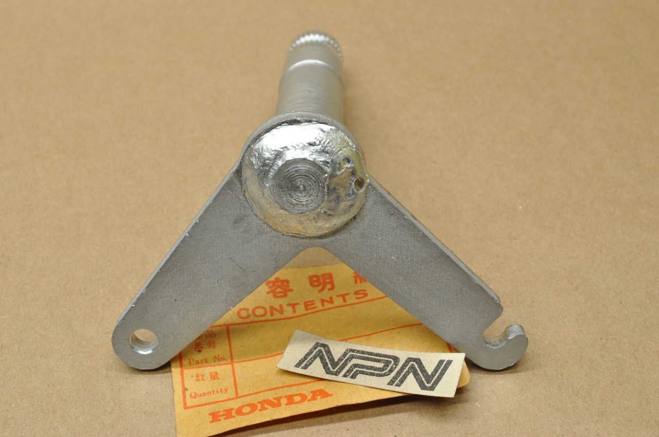 NOS Honda 1975-77 CB550 F Rear Brake Pedal Pivot Shaft 46515-390-000
