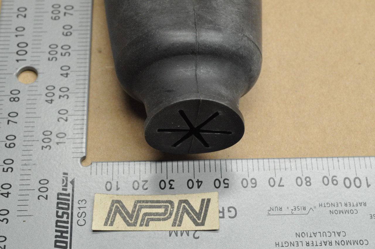 NOS Honda GL1000 GL1000LTD Gold Wing Harness Connector Cover 32150-121-000