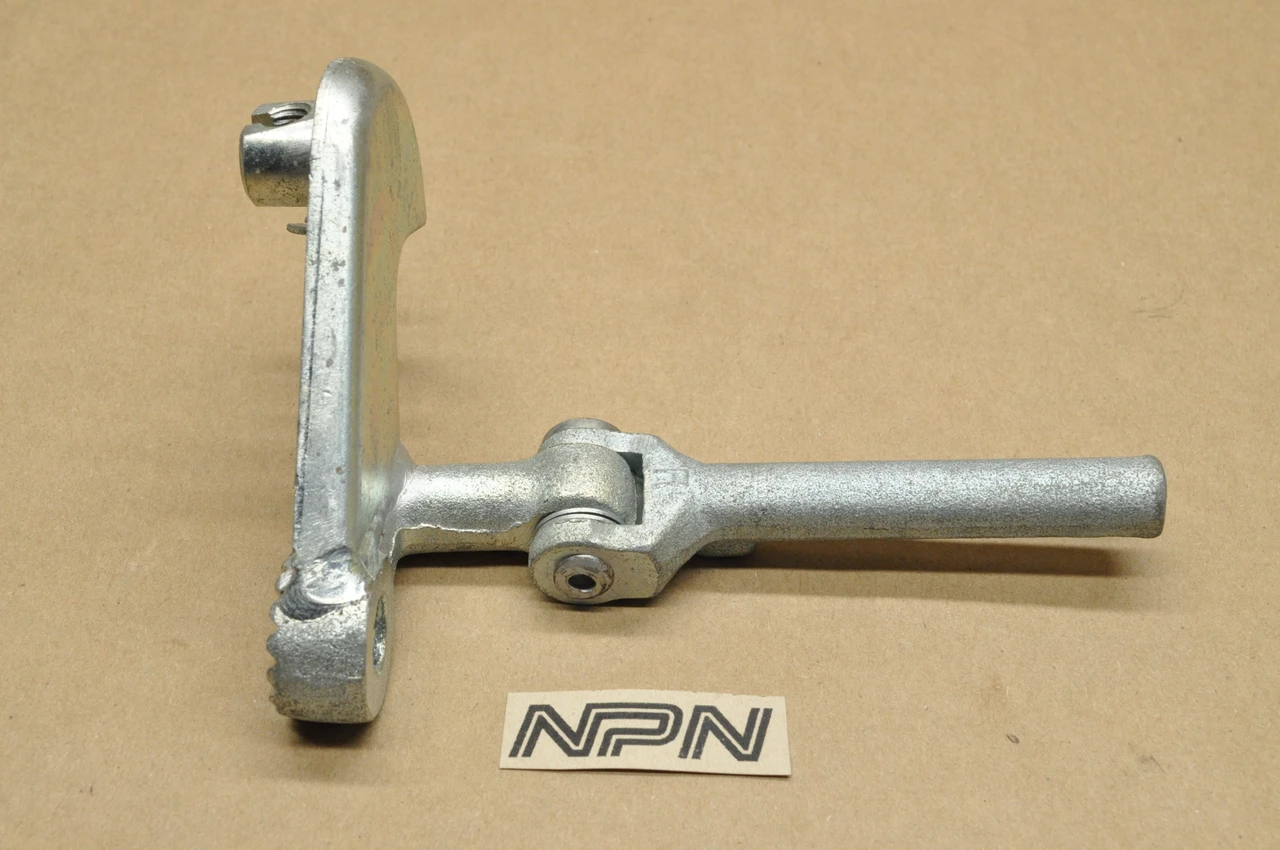 NOS Honda CB77 CB72 Right Foot Peg Step Rest Bracket 50630-268-810