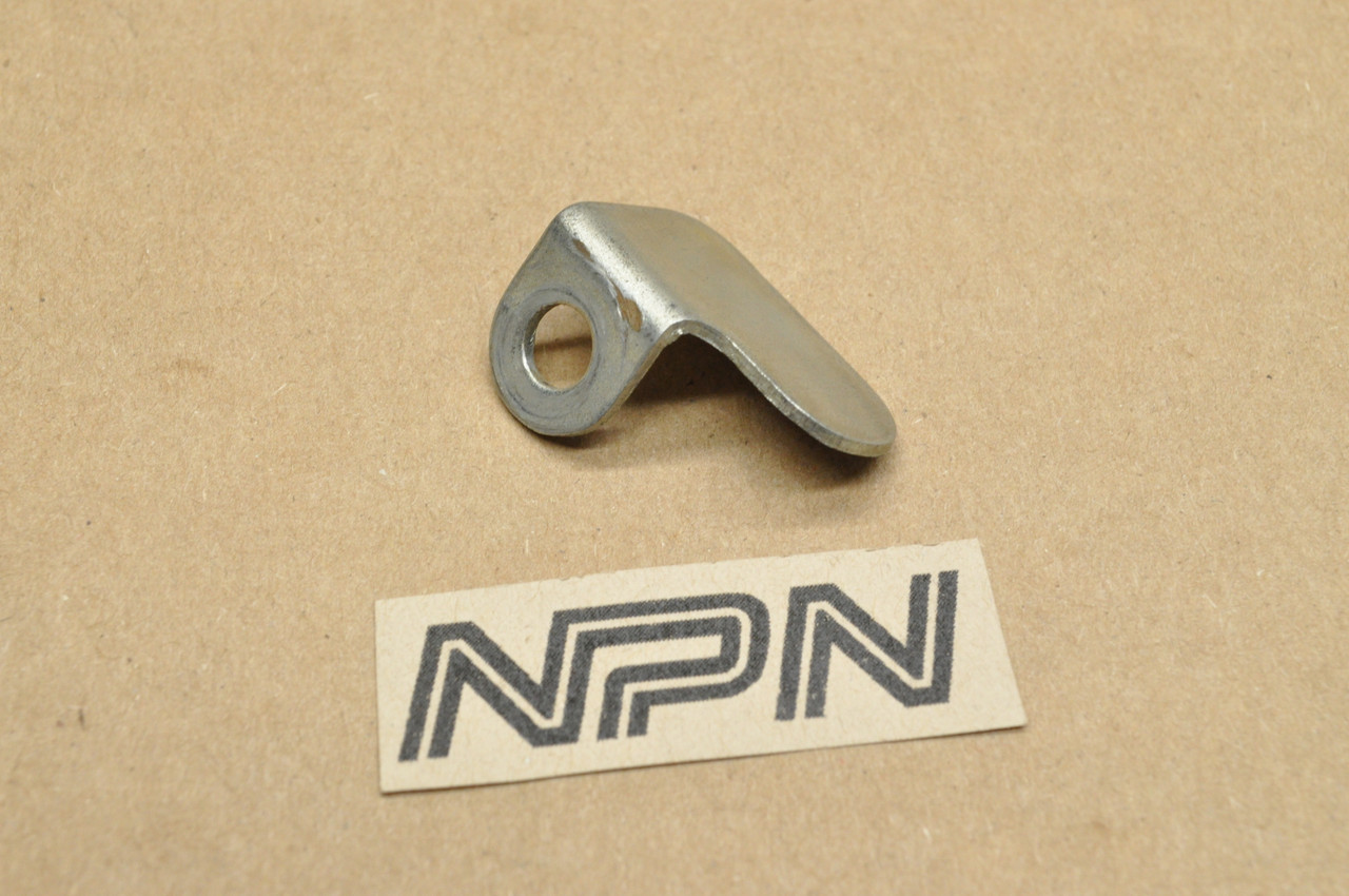 NOS Honda CA175 CB175 CB200 CL175 CL200 Motor Cable Guide Clamp 32911-302-000