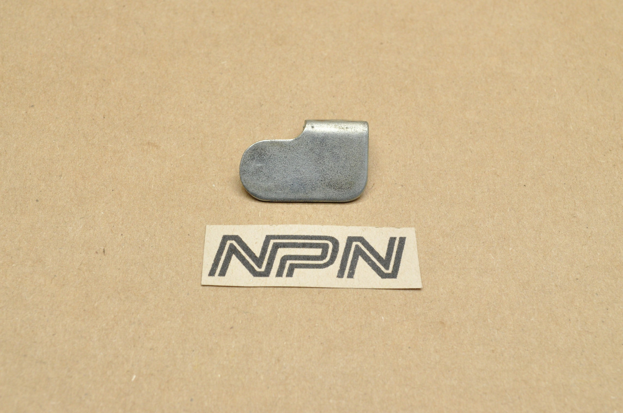 NOS Honda CA175 CB175 CB200 CL175 CL200 Motor Cable Guide Clamp 32911-302-000
