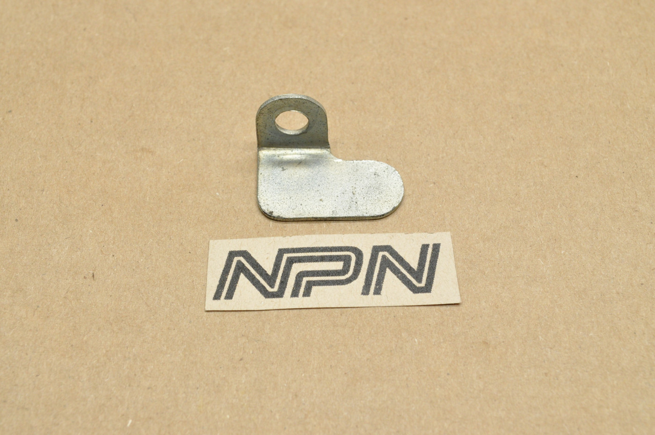 NOS Honda CA175 CB175 CB200 CL175 CL200 Motor Cable Guide Clamp 32911-302-000